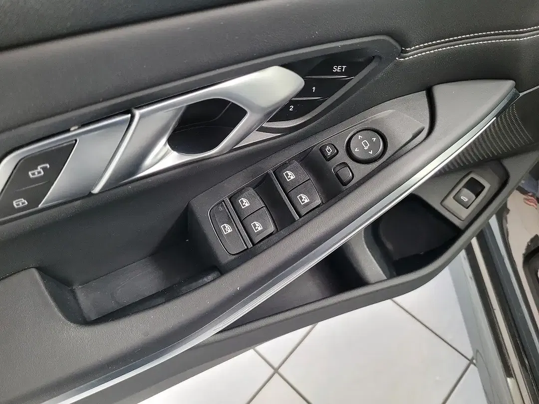 BMW 330 - Thumbnail 27