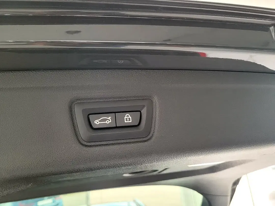 BMW 330 - Thumbnail 33