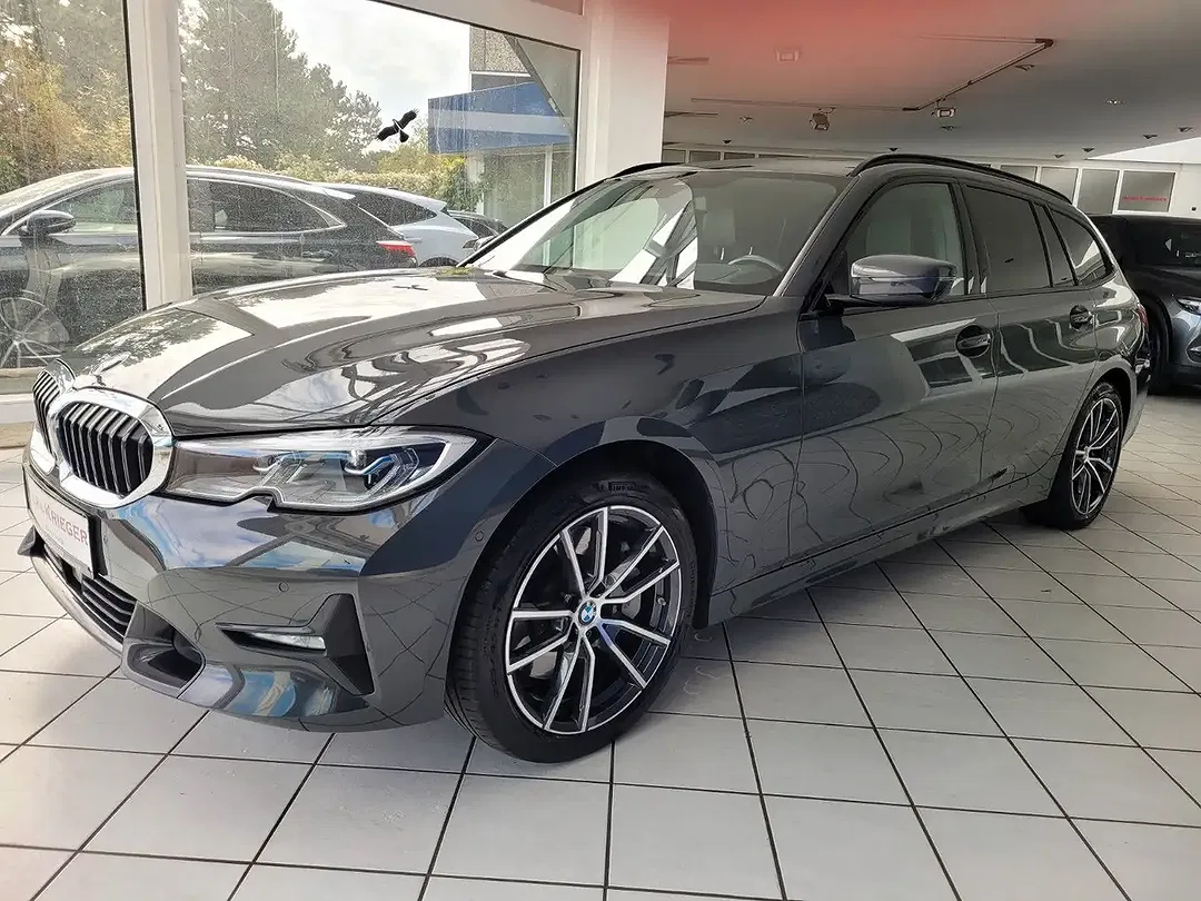 BMW 330 - Thumbnail 4