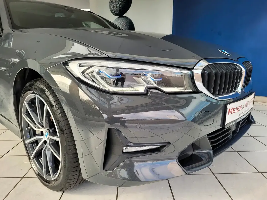 BMW 330 - Thumbnail 8