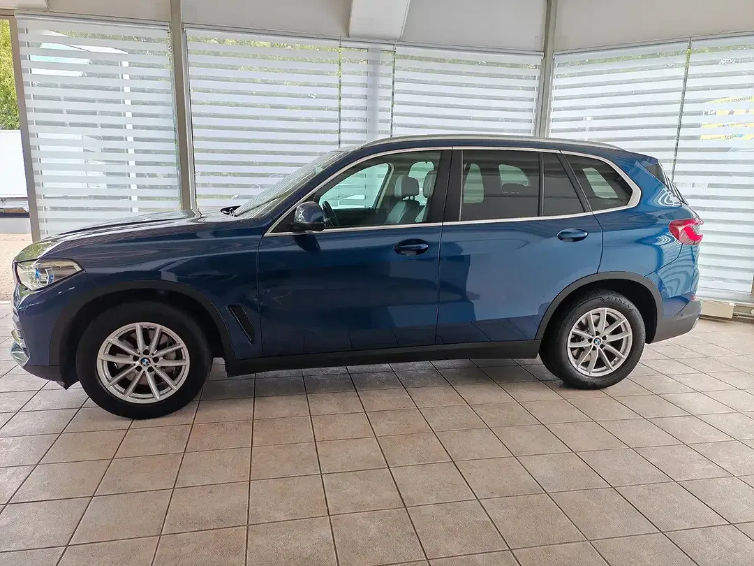 BMW X5 - Thumbnail 6