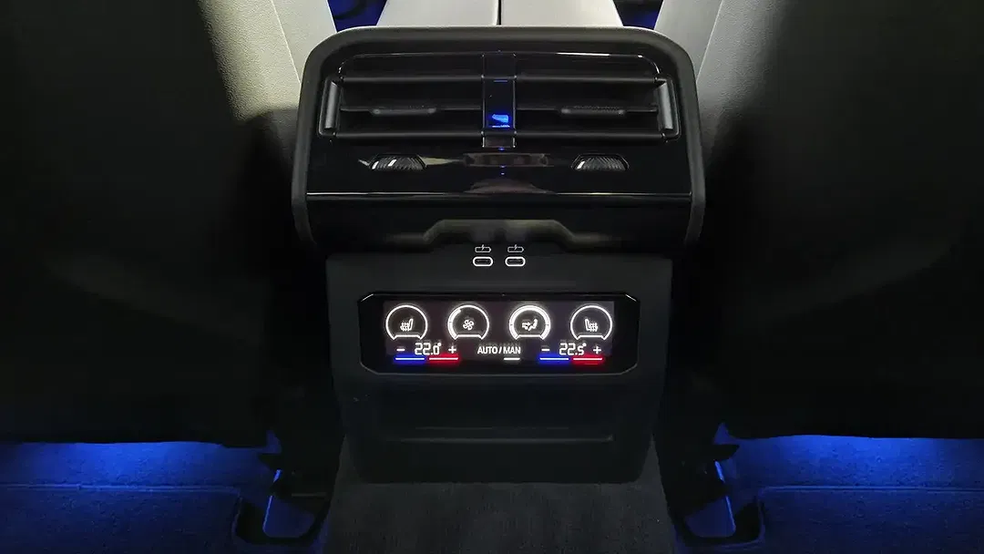 BMW M5 - Thumbnail 28