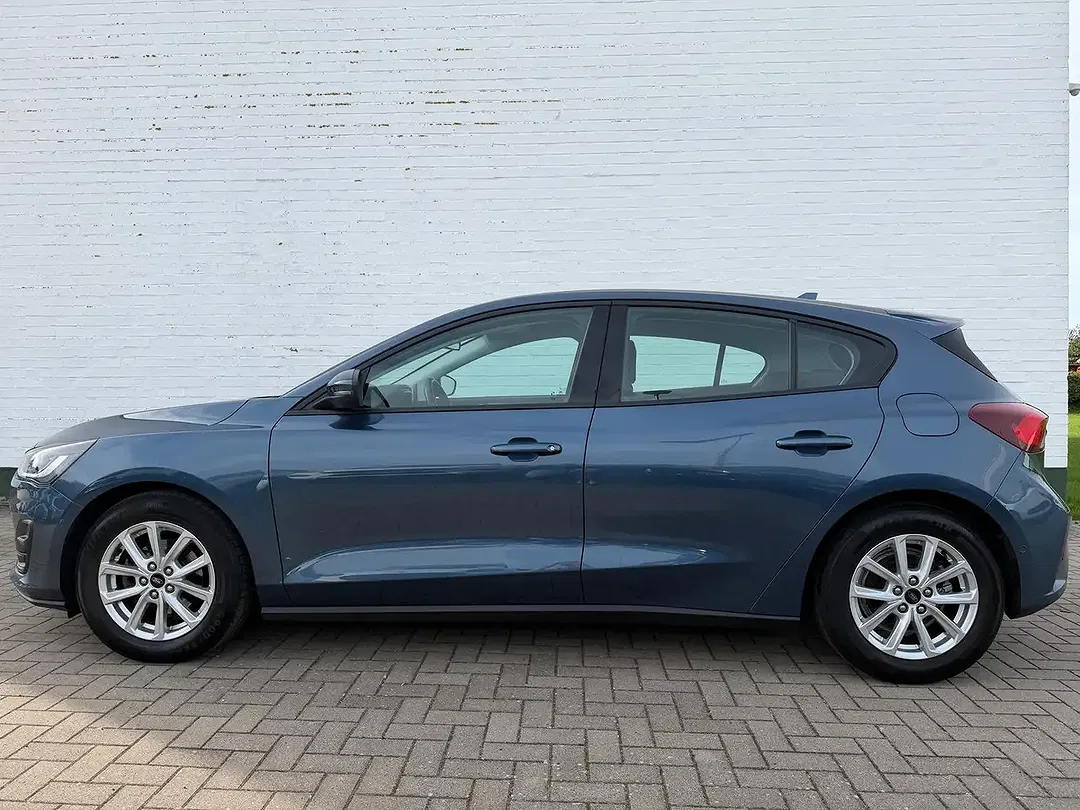 Ford Focus - Thumbnail 10