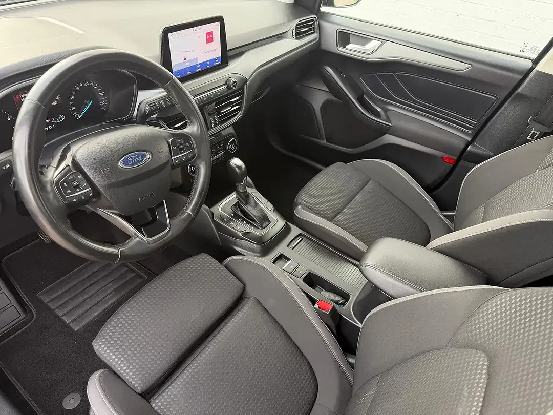Ford Focus - Thumbnail 14