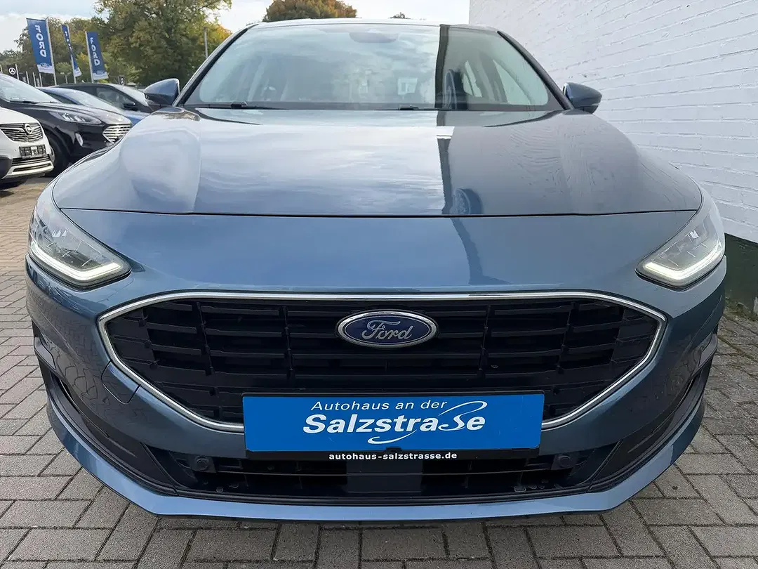 Ford Focus - Thumbnail 4