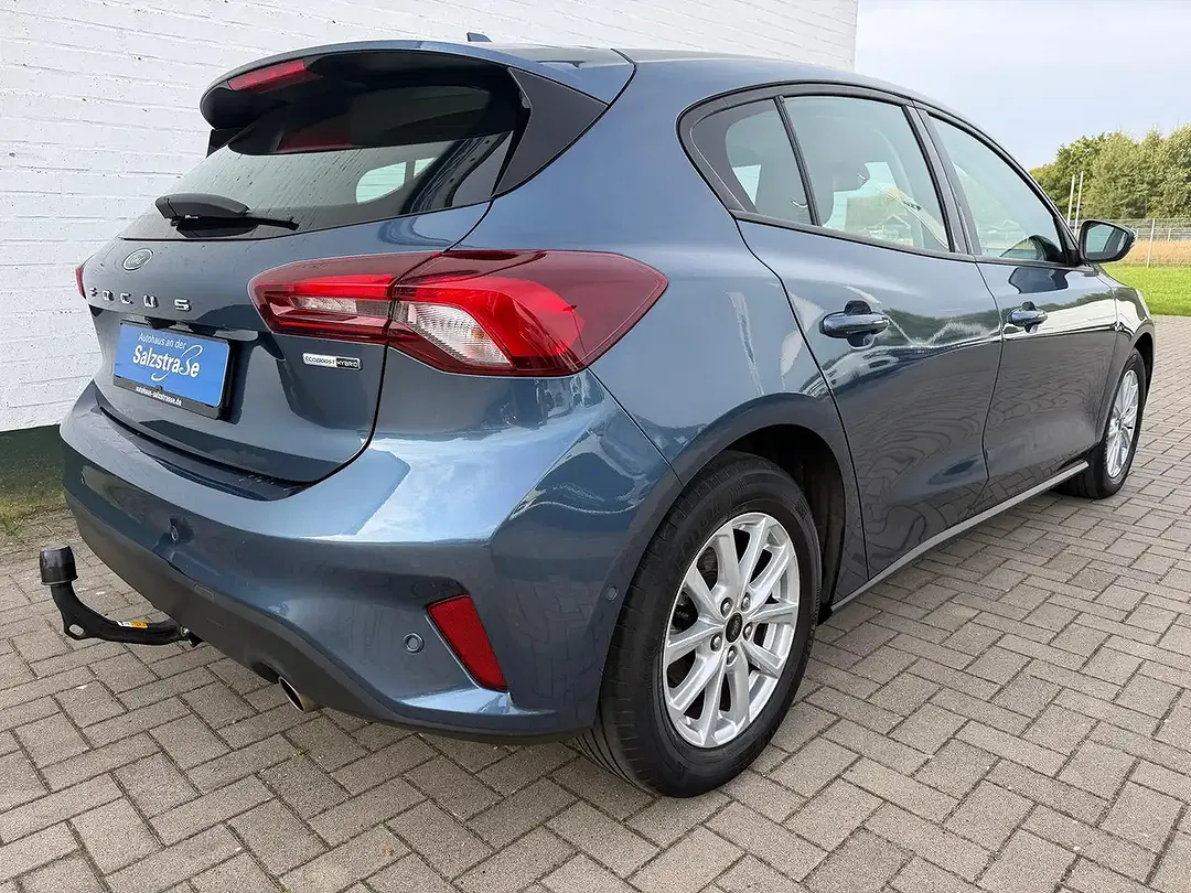 Ford Focus - Thumbnail 7