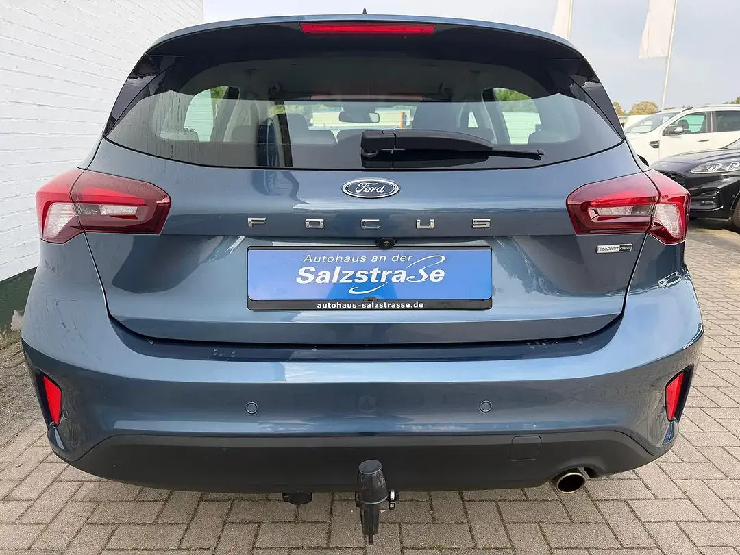 Ford Focus - Thumbnail 8