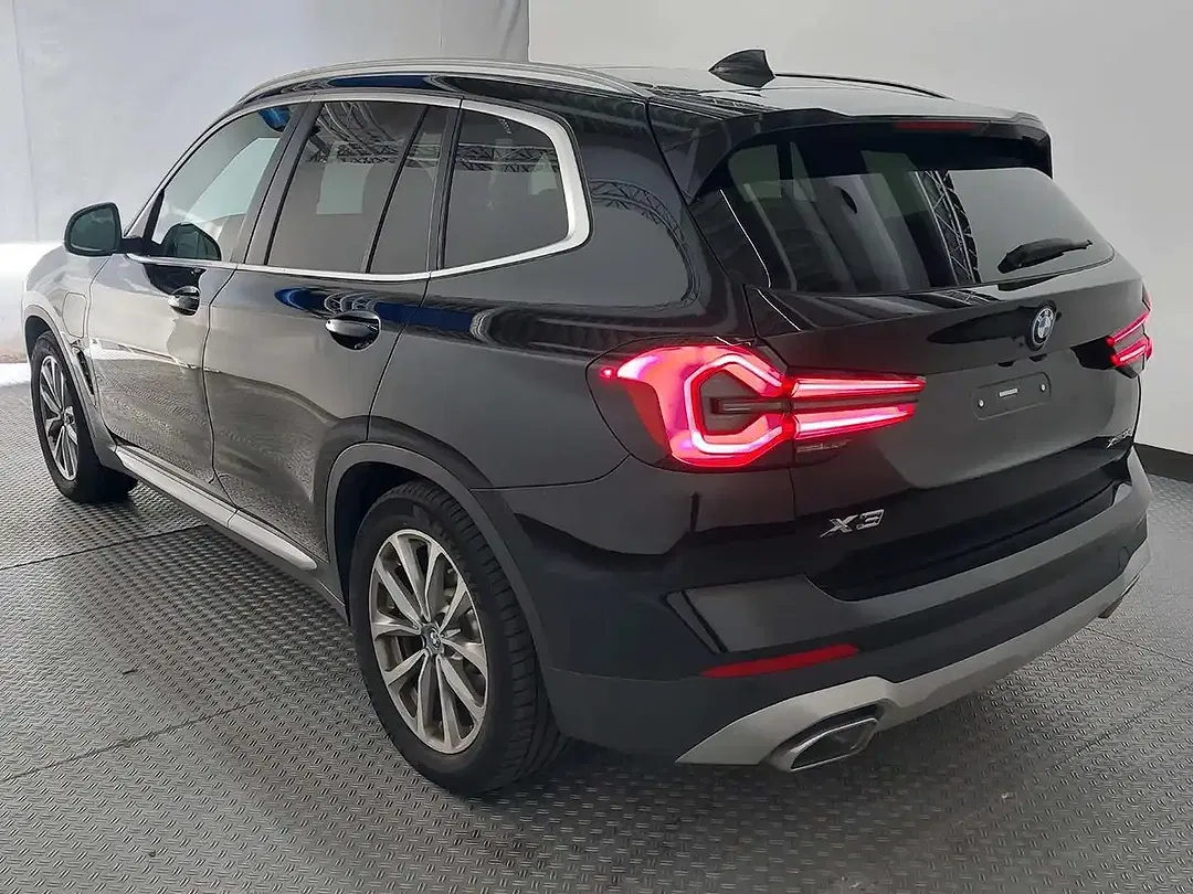 BMW X3 - Thumbnail 3
