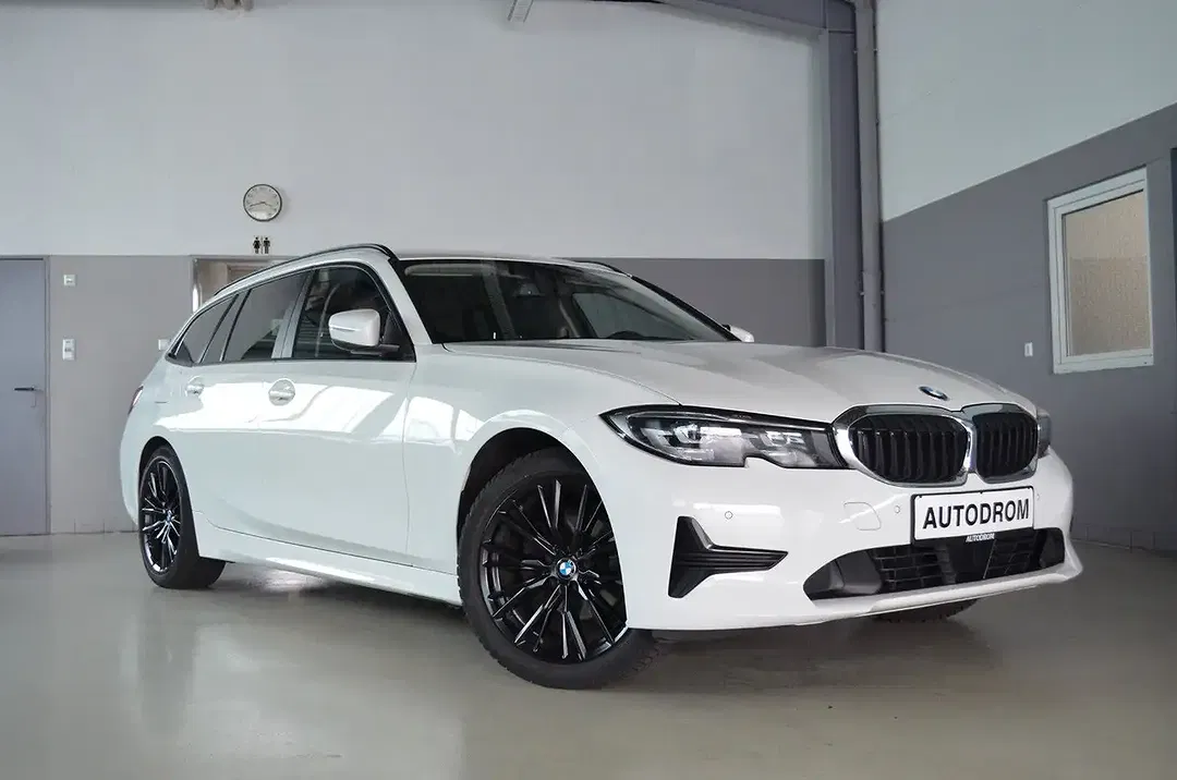 BMW 318 - Thumbnail 2