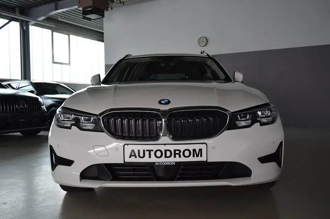 BMW 318 - Thumbnail 4