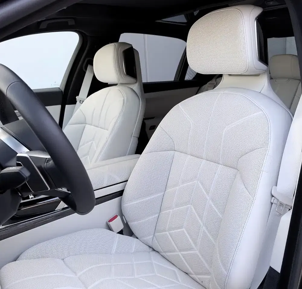 BMW 740 - Thumbnail 2