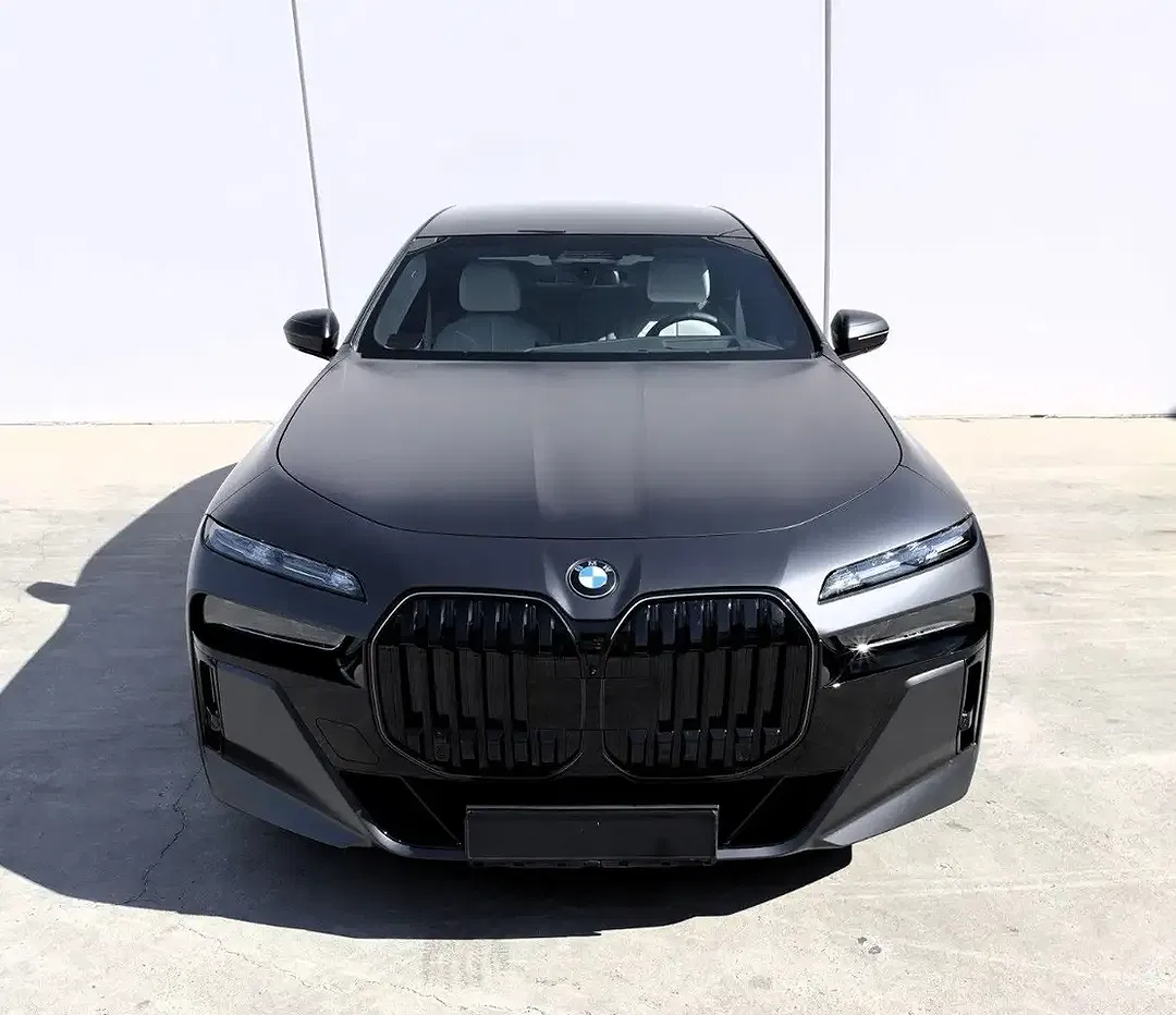 BMW 740 - Thumbnail 6