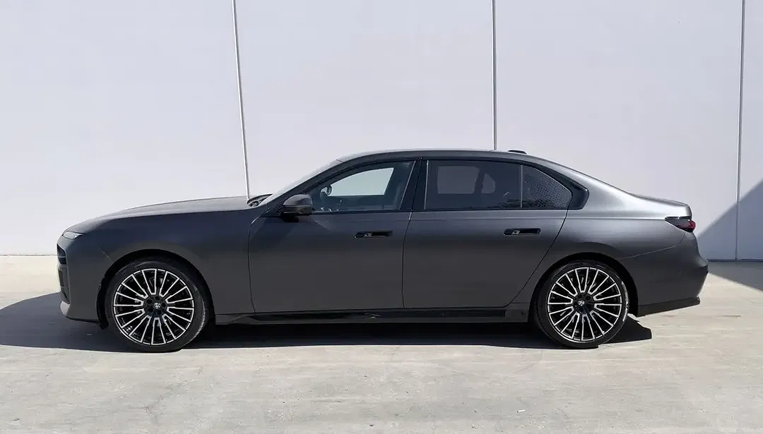 BMW 740 - Thumbnail 7