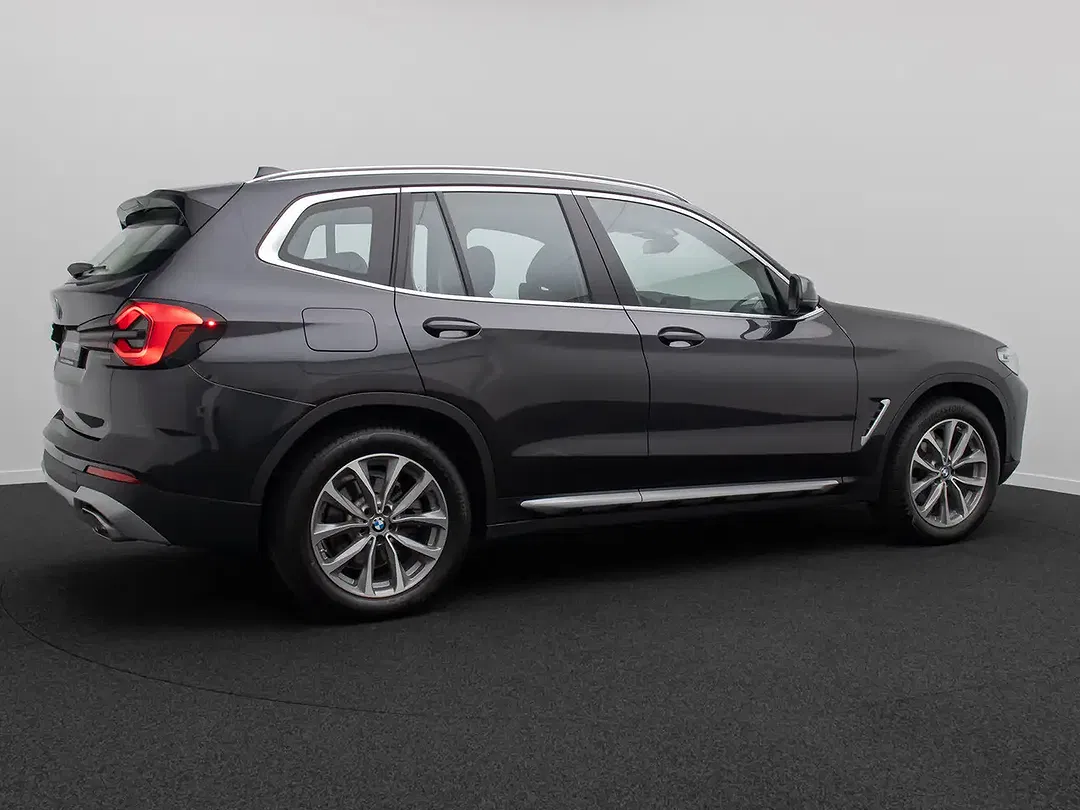 BMW X3 - Thumbnail 6