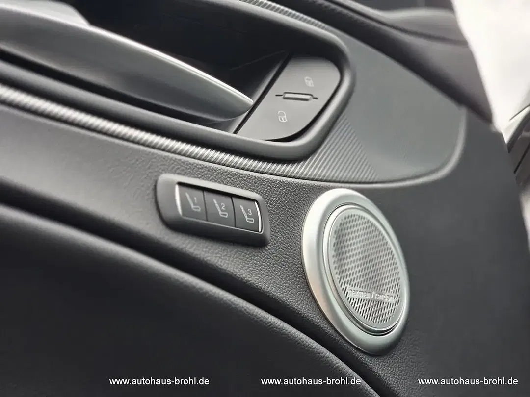 Alfa Romeo Stelvio - Thumbnail 13