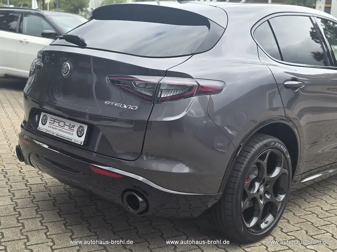 Alfa Romeo Stelvio - Thumbnail 6
