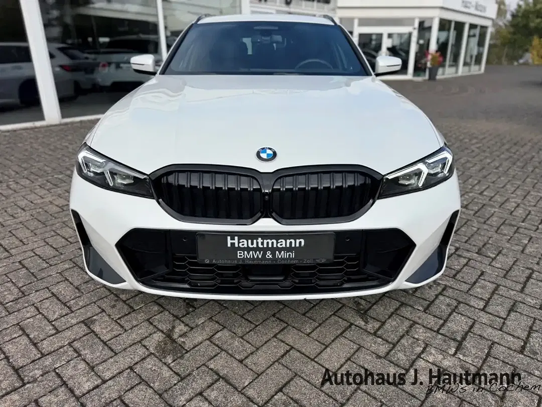 BMW 320 - Thumbnail 2