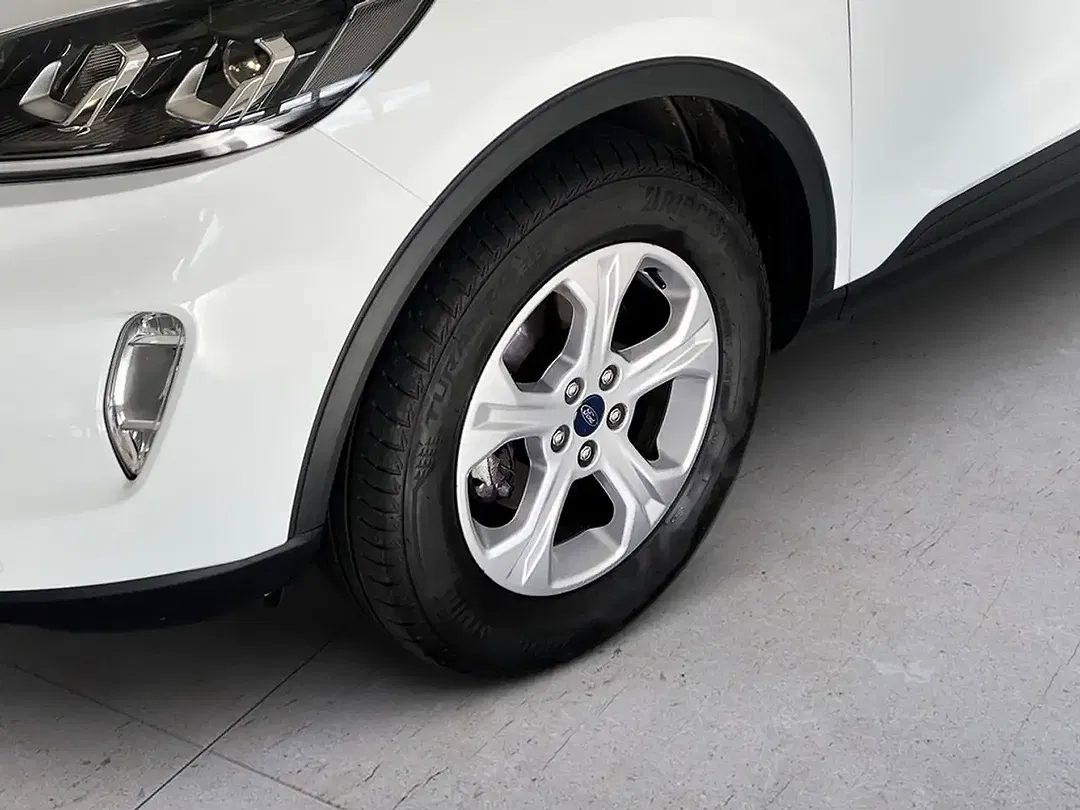 Ford Kuga - Thumbnail 7