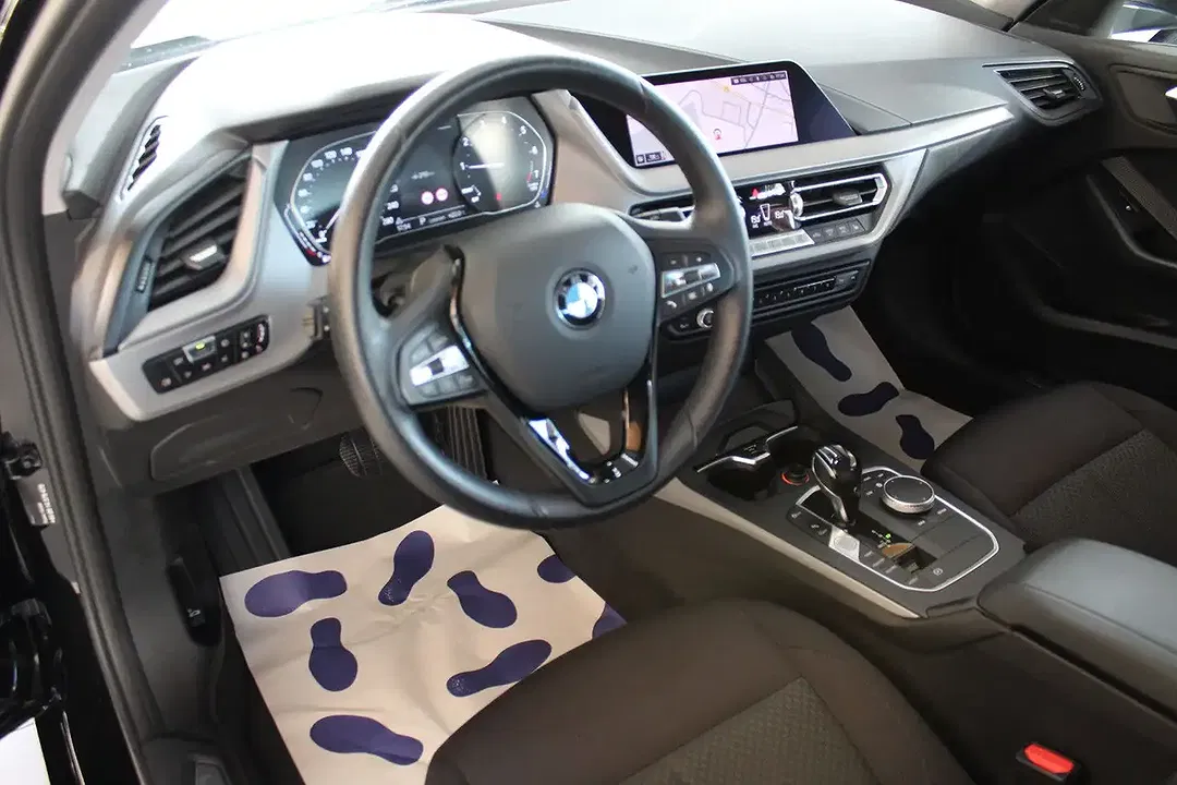 BMW 118 - Thumbnail 8