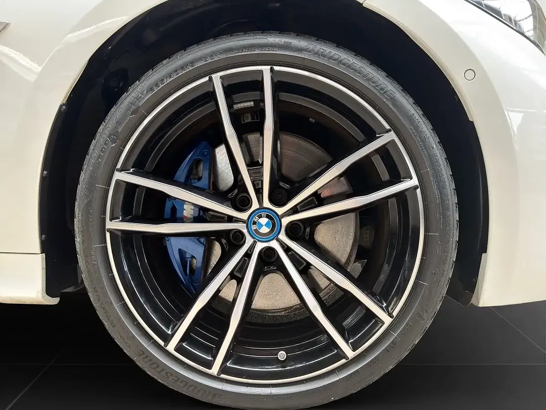 BMW 320 - Thumbnail 8