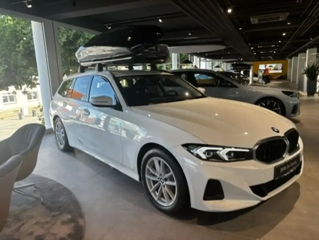 BMW 320 - Thumbnail 2