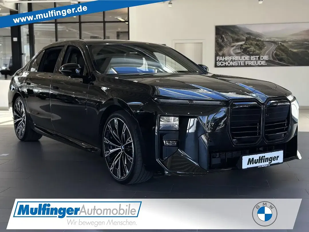 BMW 740 - Thumbnail 1