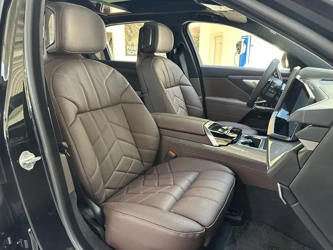 BMW 740 - Thumbnail 14