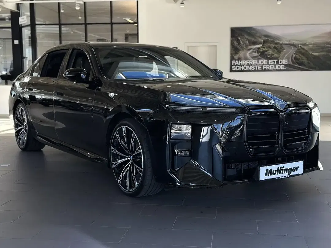BMW 740 - Thumbnail 2