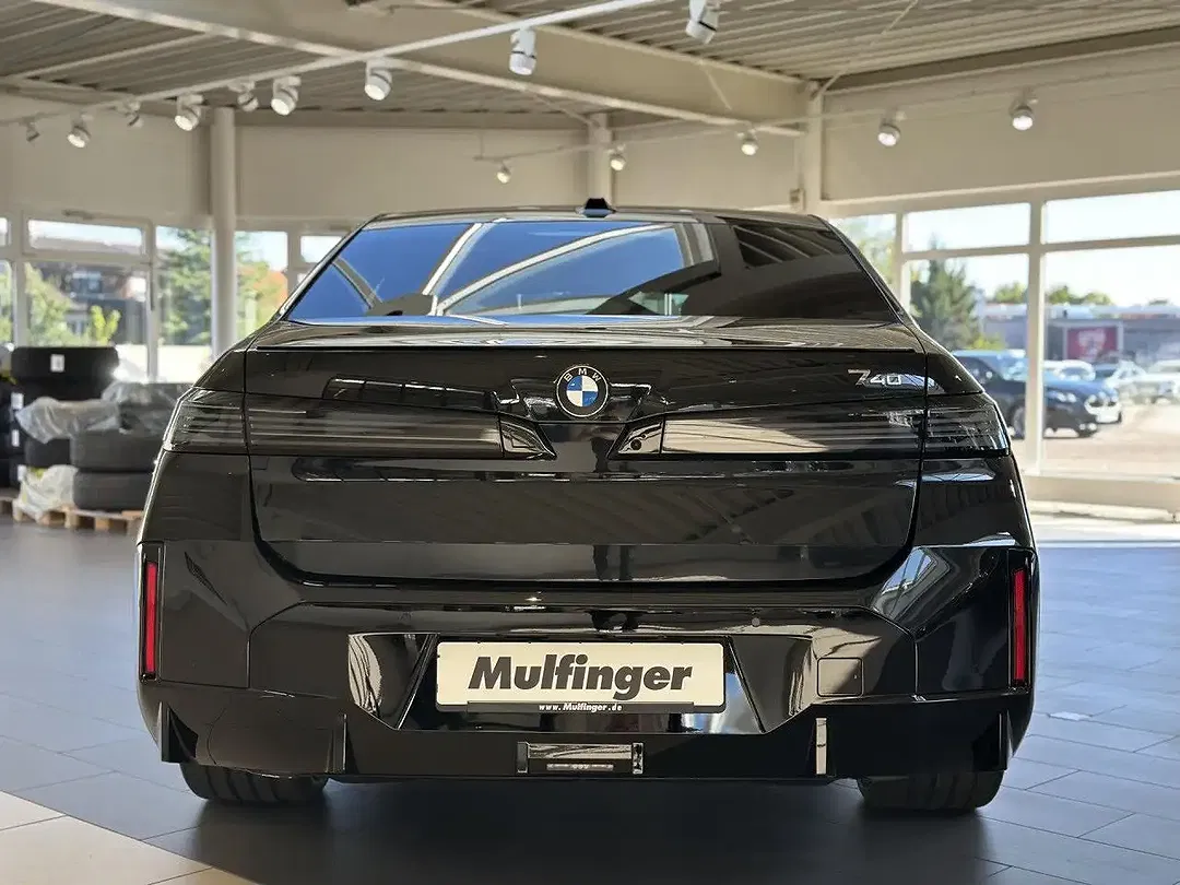 BMW 740 - Thumbnail 5