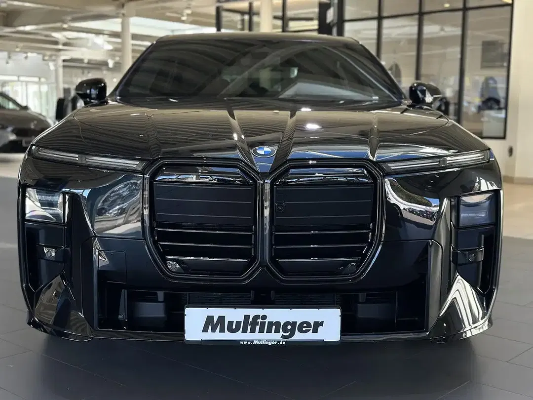 BMW 740 - Thumbnail 9