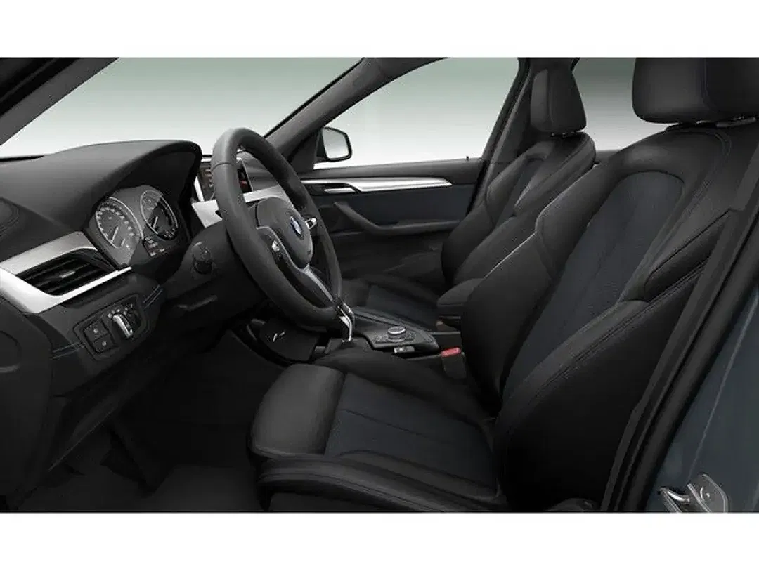 BMW X1 - Thumbnail 4