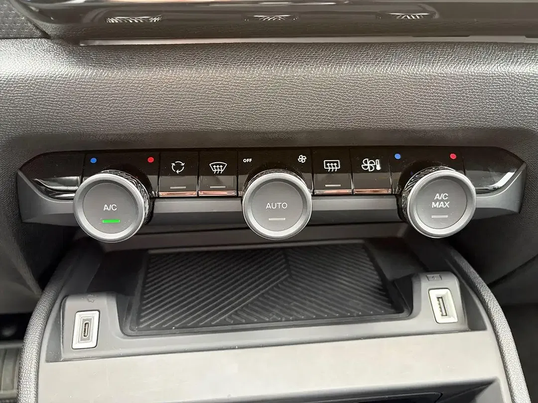 Citroen C4 X - Thumbnail 10