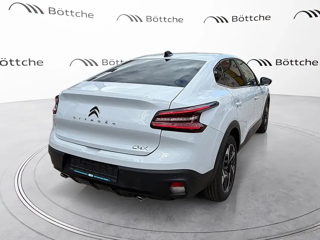 Citroen C4 X - Thumbnail 4