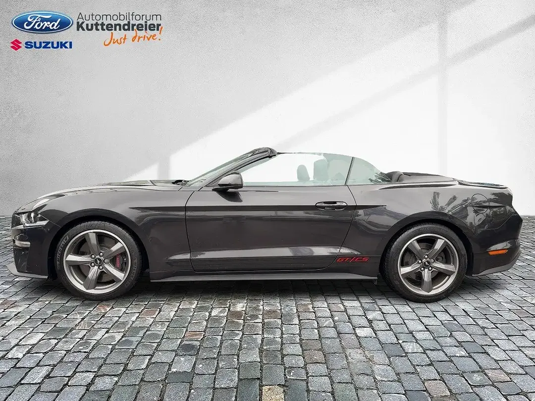 Ford Mustang - Thumbnail 4
