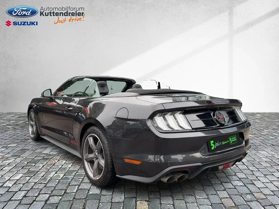 Ford Mustang - Thumbnail 5