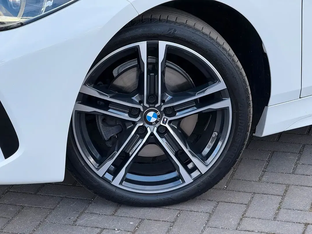 BMW 118 - Thumbnail 8