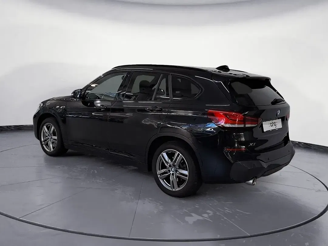 BMW X1 - Thumbnail 6