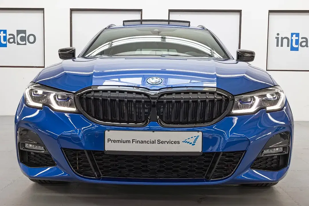 BMW 330 - Thumbnail 2