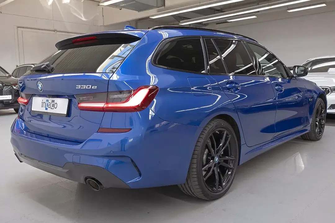 BMW 330 - Thumbnail 4