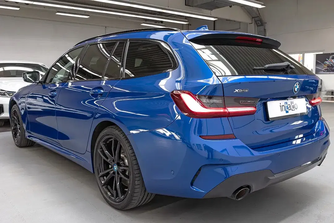 BMW 330 - Thumbnail 5