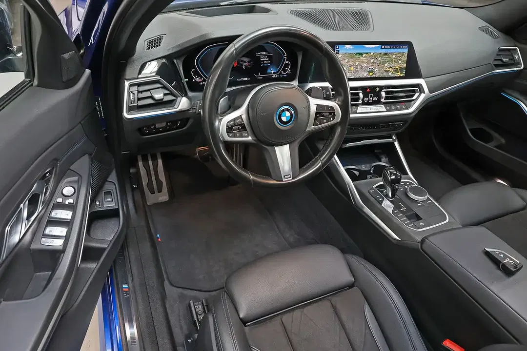 BMW 330 - Thumbnail 7
