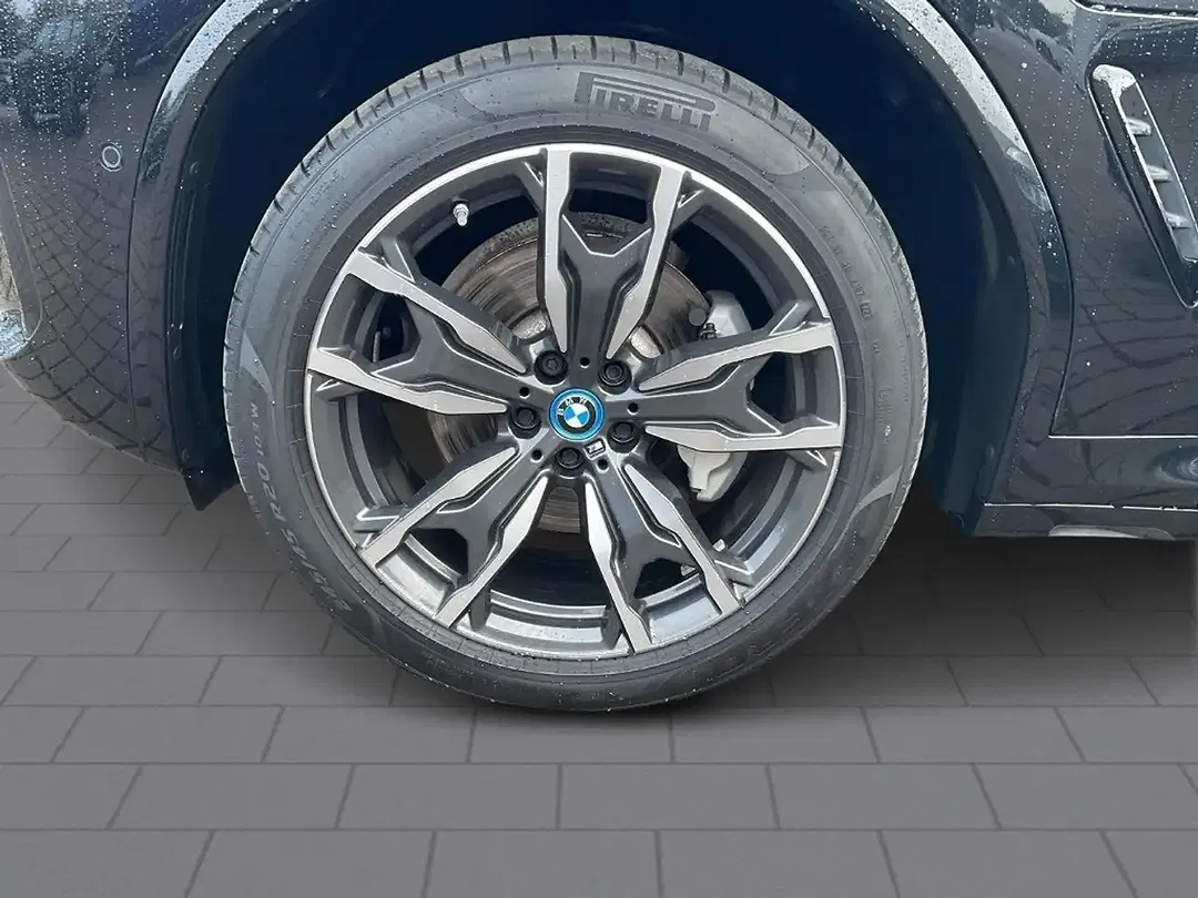 BMW X3 - Thumbnail 6