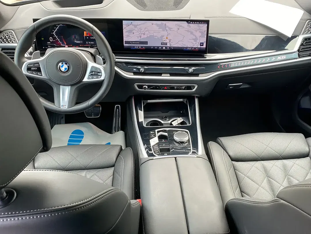 BMW X5 - Thumbnail 3