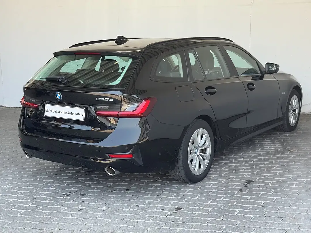 BMW 330 - Thumbnail 5
