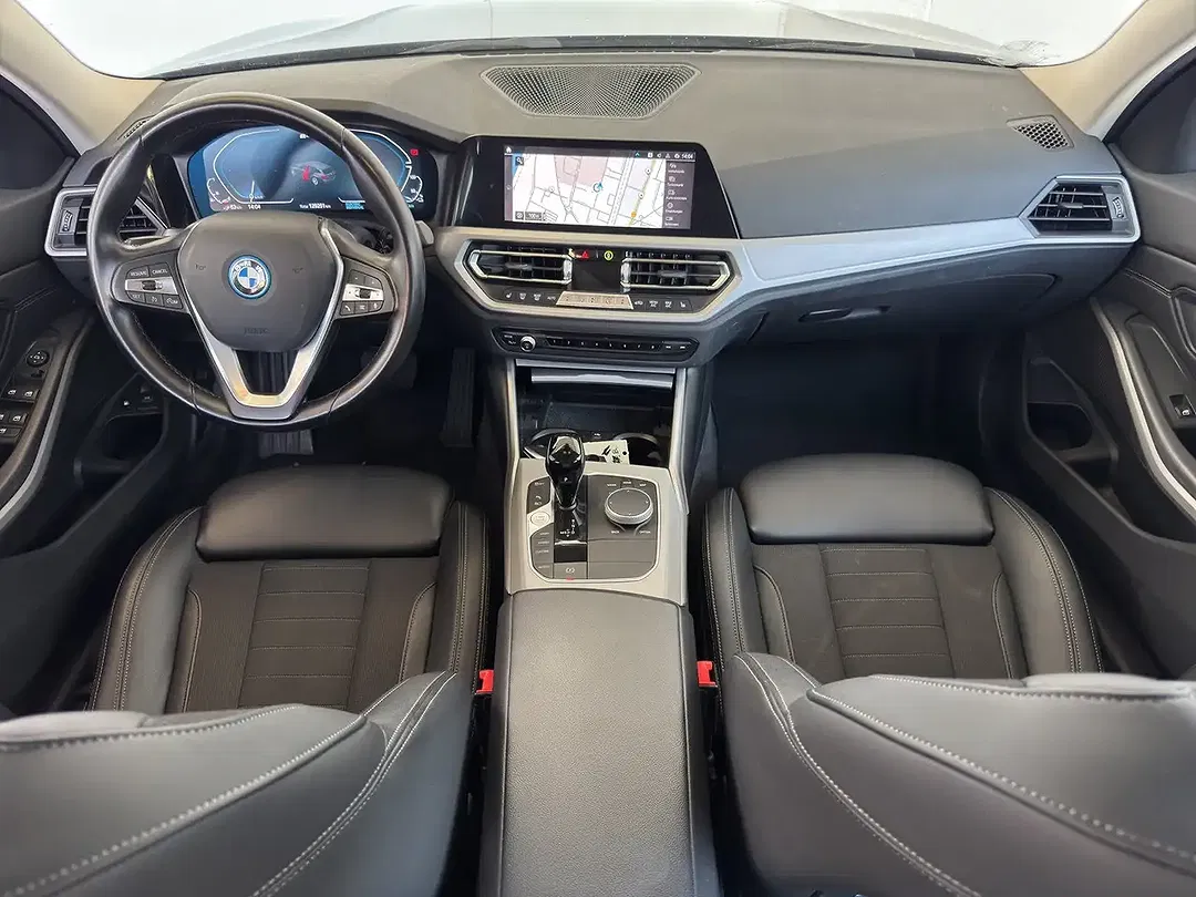 BMW 330 - Thumbnail 8