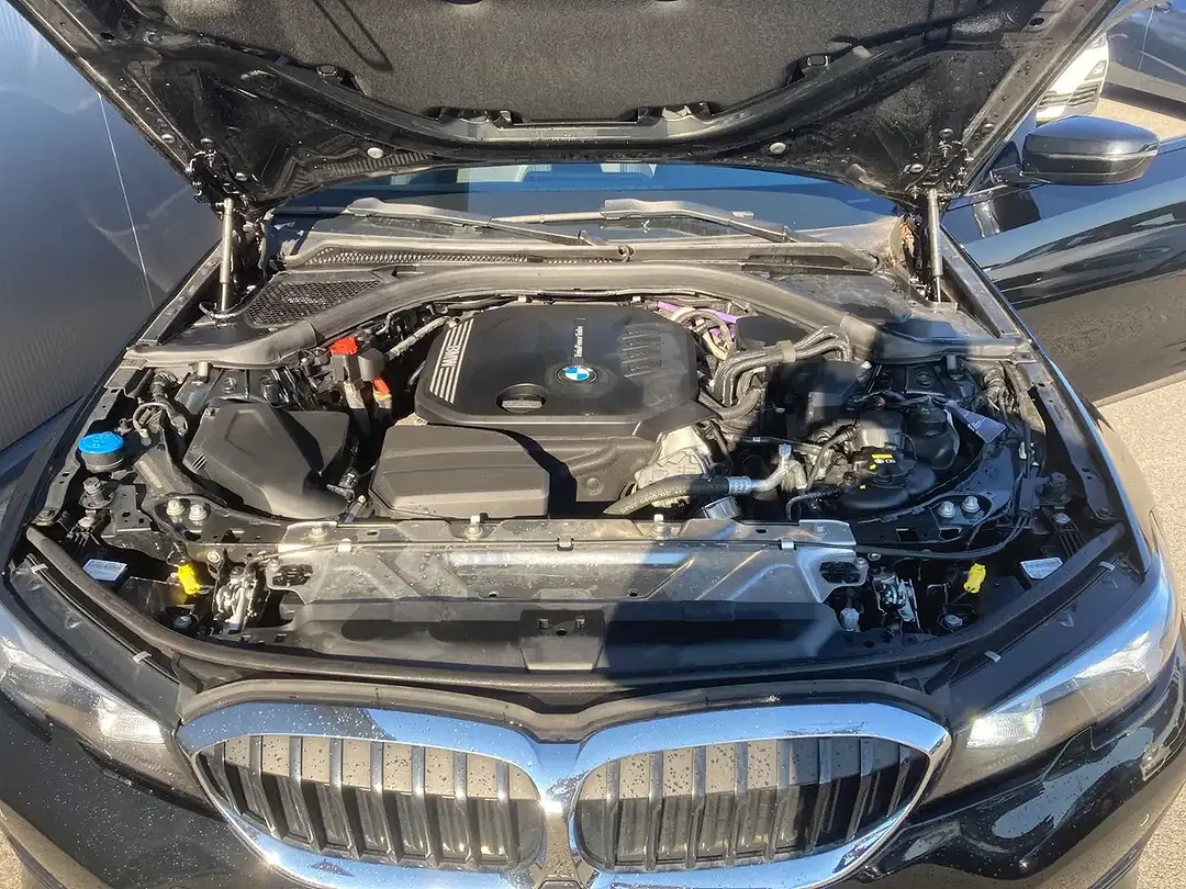 BMW 320 - Thumbnail 14