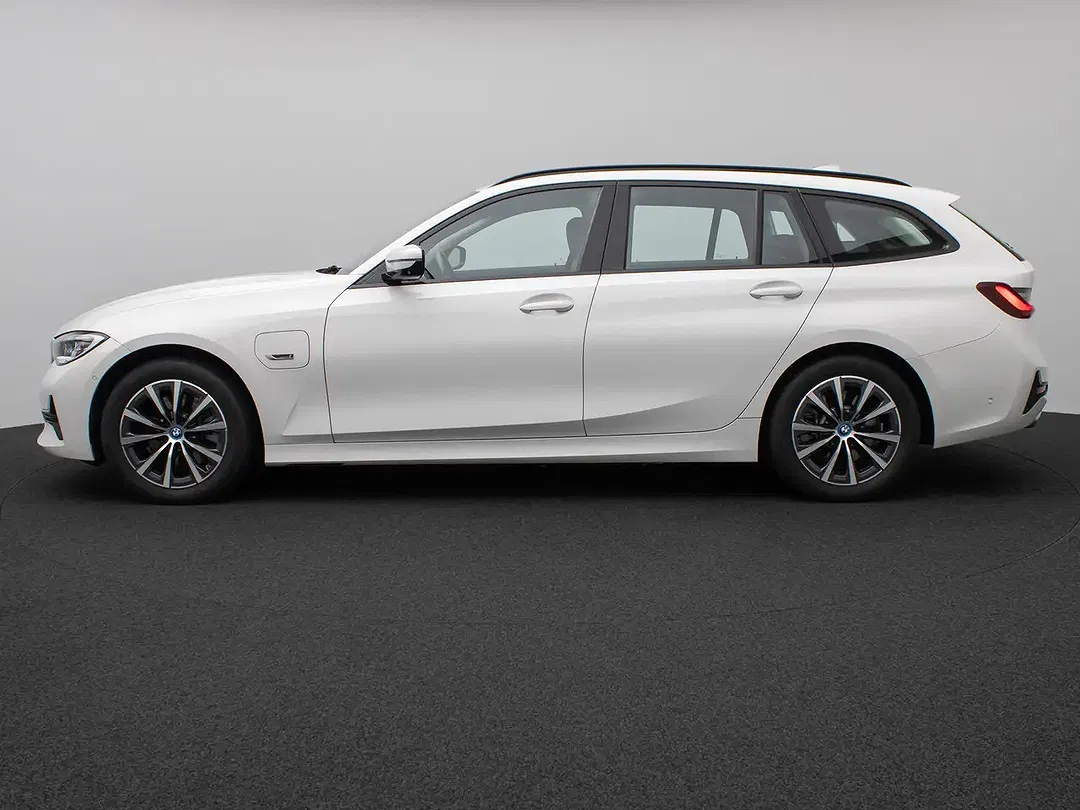 BMW 320 - Thumbnail 11