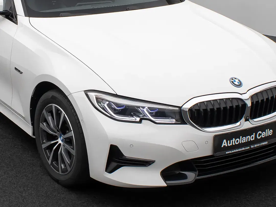 BMW 320 - Thumbnail 19