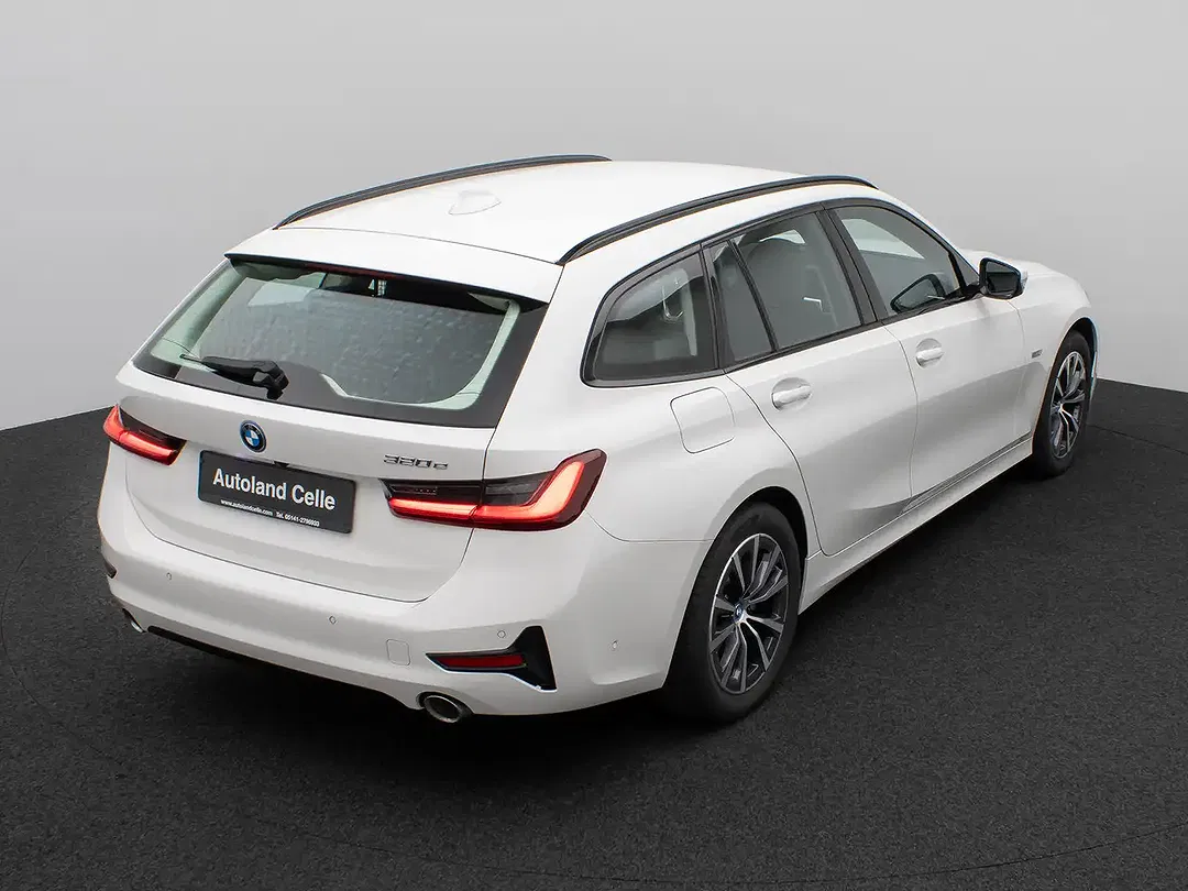 BMW 320 - Thumbnail 7