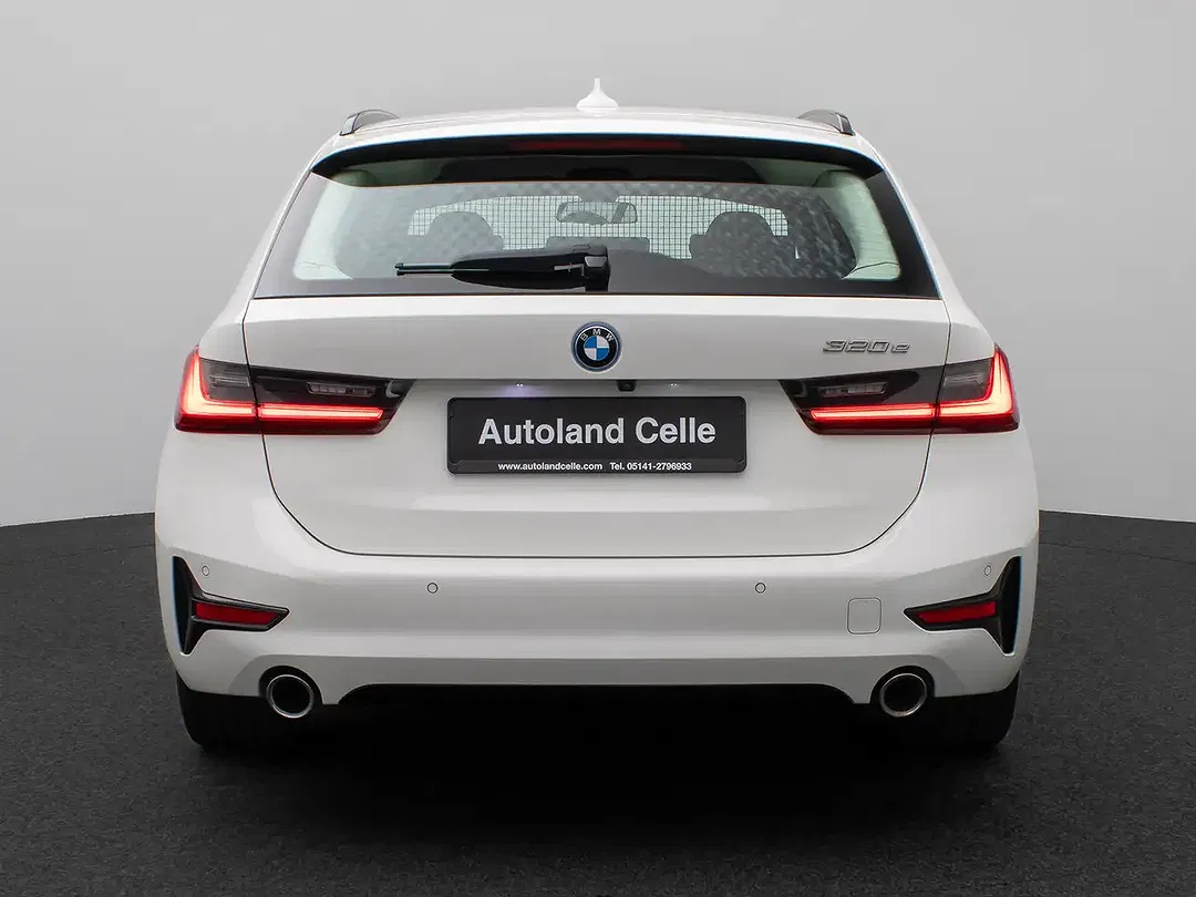 BMW 320 - Thumbnail 8